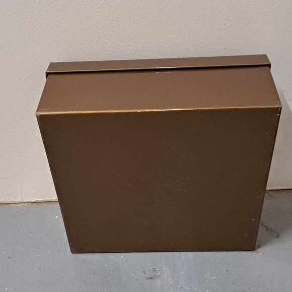 Authentic Gucci Box Light Brown Shiny Rare - Box Only 12 x 11 x 4.25 - Picture 5 of 9